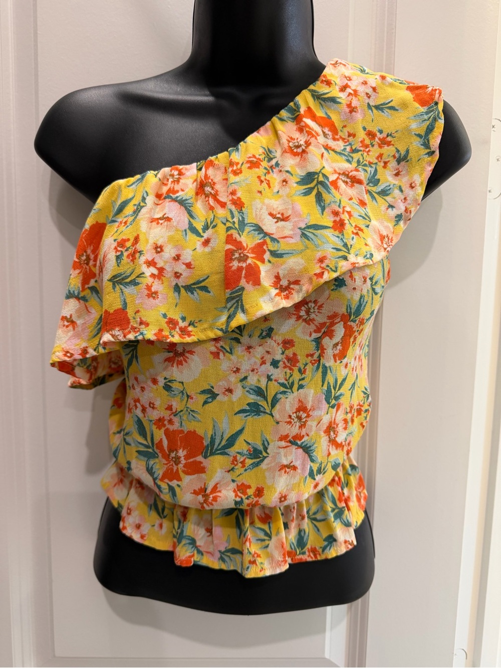 American Eagle Yellow Floral One-Shoulder Ruffle Top Size Small